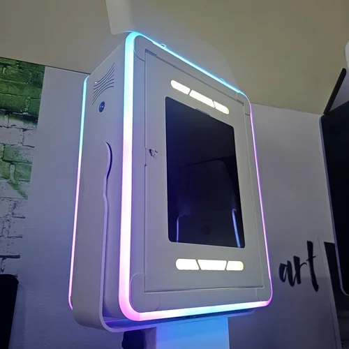 Photo booth with custom lighting